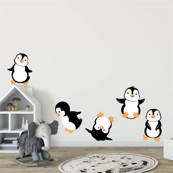 Wallstickers med 5 söta lekande pingviner