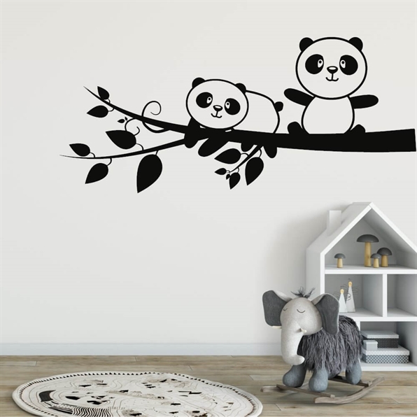 Wallstickers med gulliga pandor på en gren.