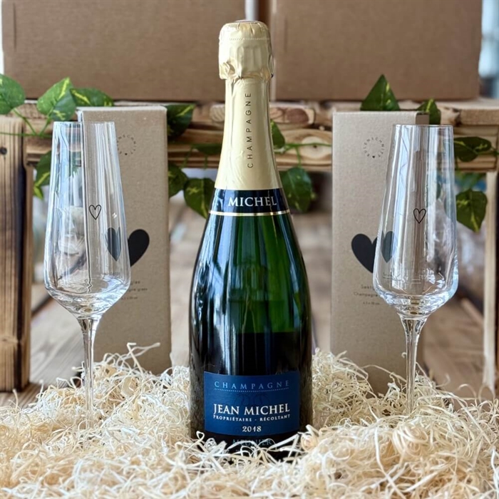 Presentkorg med 2 Fur-öl Classic, Pilsner och lakrits 