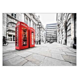 Poster med Londons populära röda telefonkiosker i grå nyanser