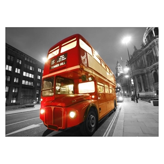Posters med Londons berömda röda bussar.
