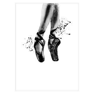 Poster - Balettdansare. Ytterst vacker svartvitt bild som föreställer förtjusande balettskor i en klassisk, dramatisk väska.