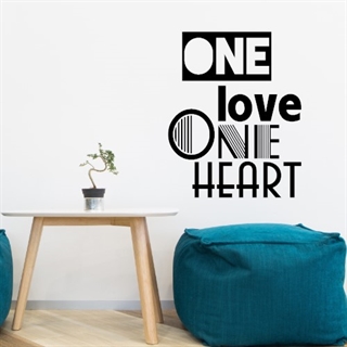Wallstickers med texten One love one heart