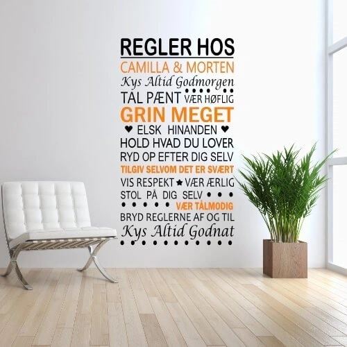 Text Regler hos (namn) - Wallsticker i 2 färger