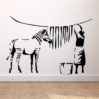 Kul wallsticker där zebras ränder blir tvättade. Banksy design.